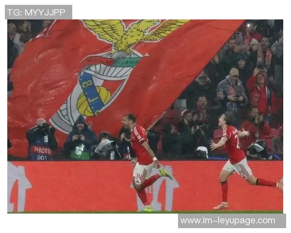 马卡嘉宾直言皇马失利阿韦洛亚表现堪比新手难以应对穆帅战术