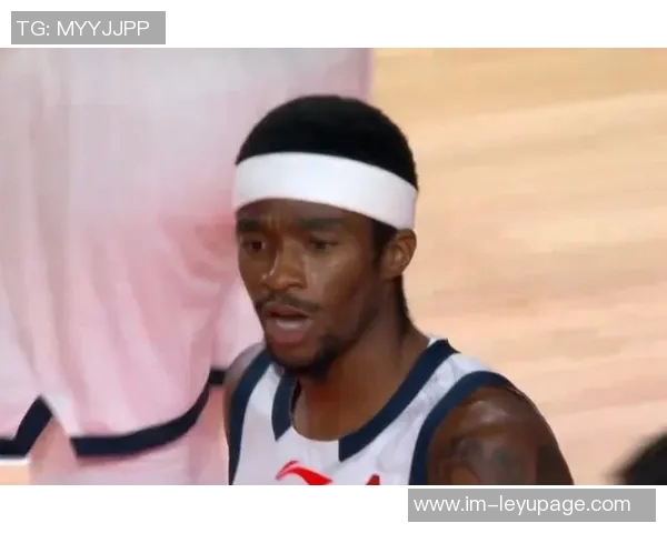 广东队惨遭逆转压哨进球掩盖全队低迷表现三分球无一命中半场落后26分 广东队惨遭逆转压哨进球掩盖全队低迷表现三分球无一命中半场落后26分